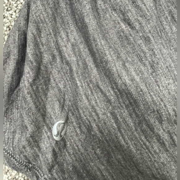 GRAY LULULEMON WORKOUT TOP WITH BUILT IN BRA AND SWOOP BACK - Picture 2 of 3